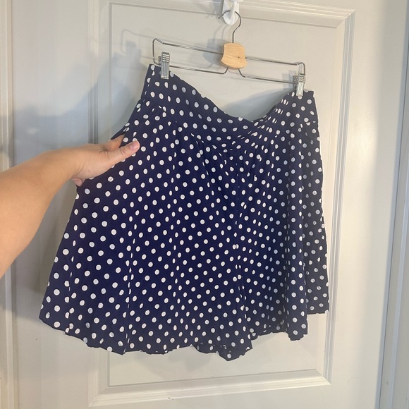 Trashy Diva by Candice Gwynn Blue & White Polka Dot High Waist Retro Shorts, 20 - Picture 4 of 7